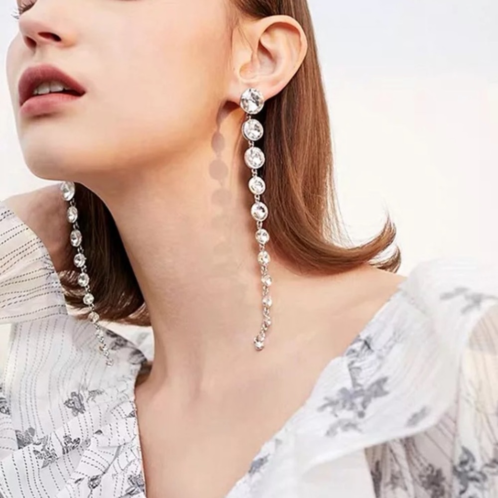 π Fashion Long Crystals Earrings - Picture 4 of 6